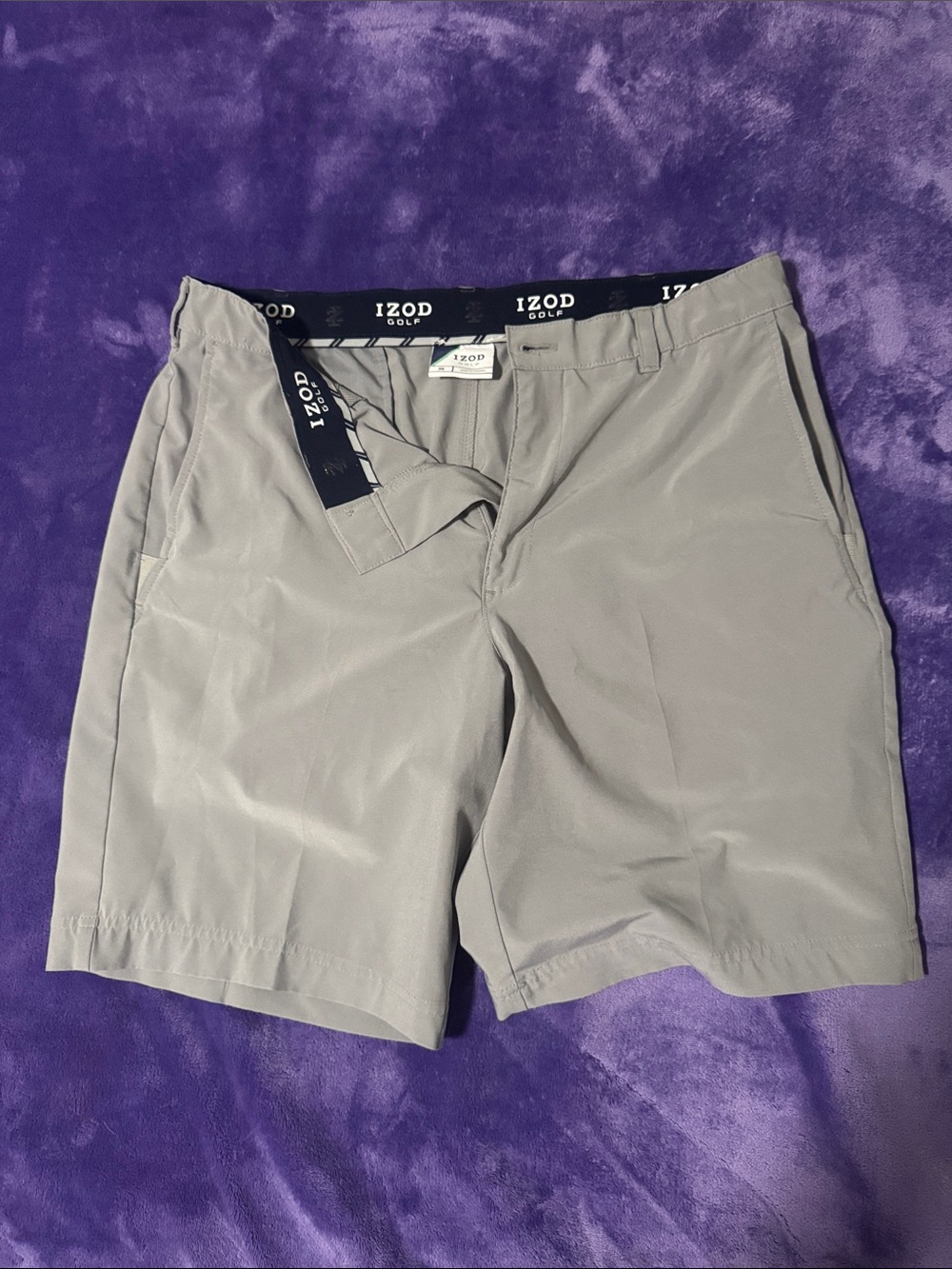 IZOD Light Gray Flat Front Men’s Shorts